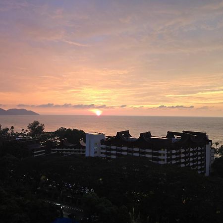 Green Ocean Seaview Apartment 바투 페링기 외부 사진